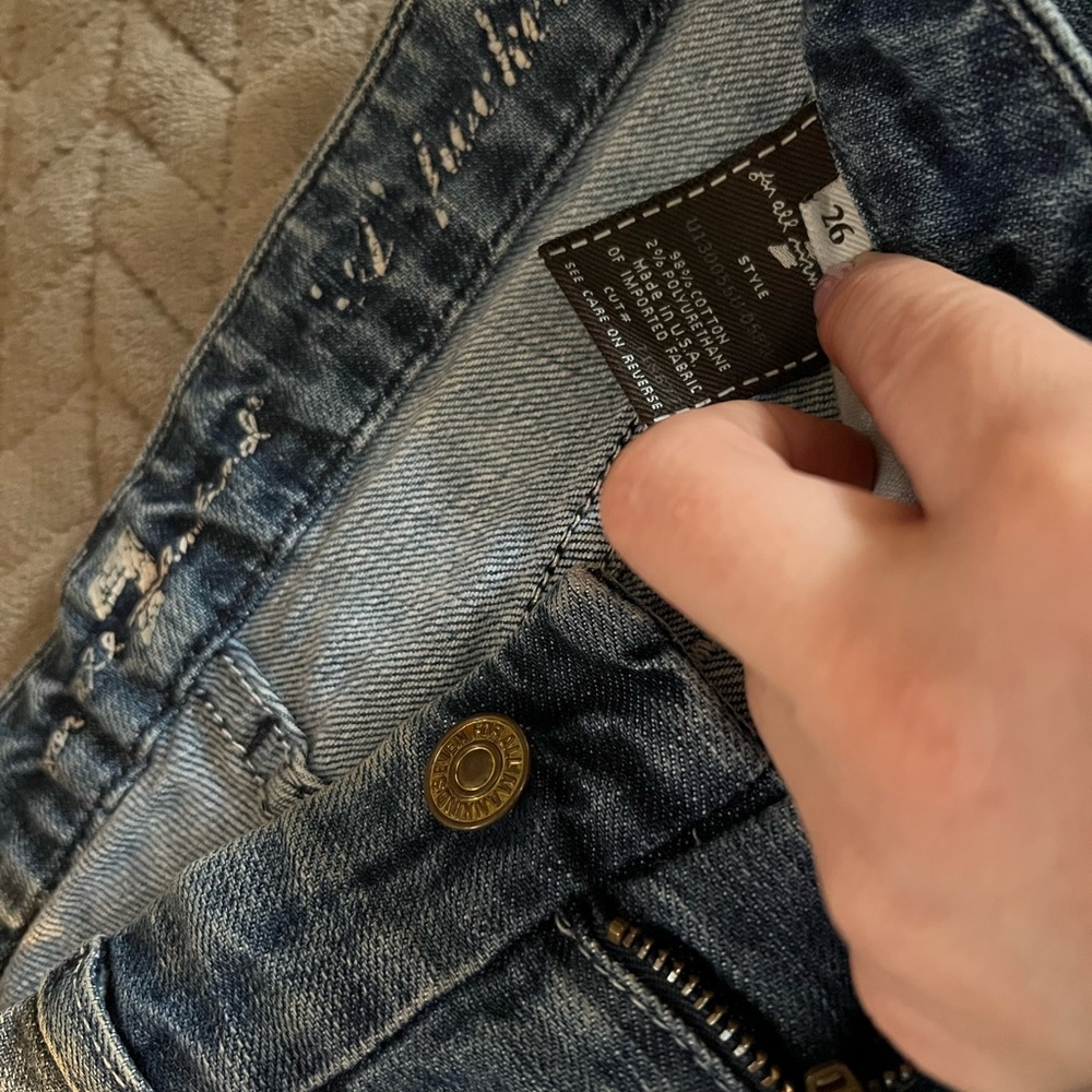 Seven for all mankind